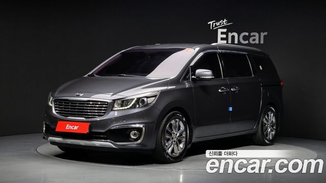 Kia Canival 2017 — photo 1