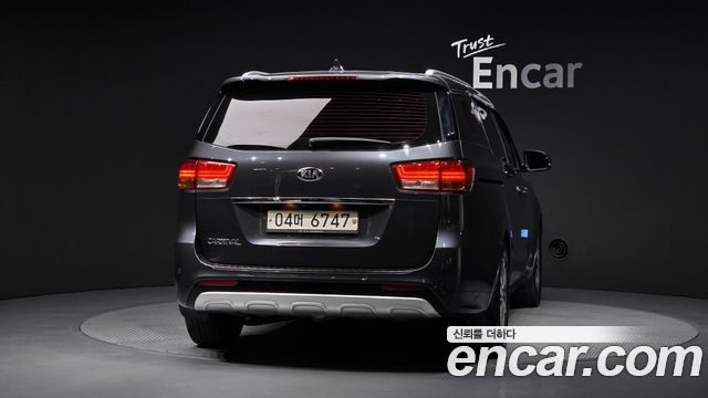 Kia Canival 2017 — photo 4