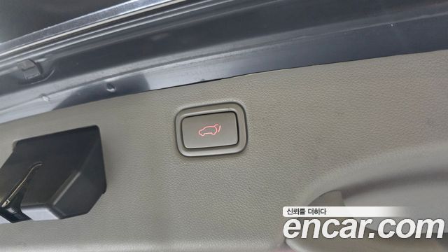 Kia Canival 2017 — photo 19