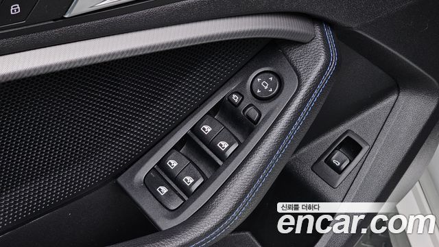 BMW 1-Series 2023 — photo 23