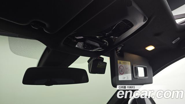 BMW 1-Series 2023 — photo 26