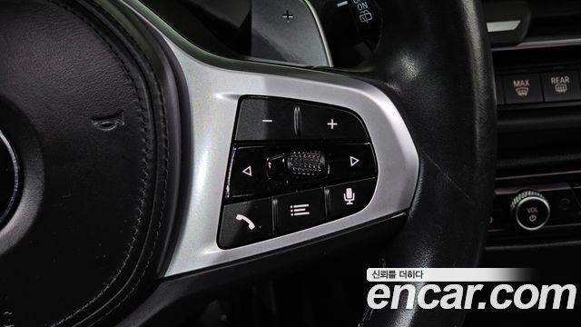BMW 1-Series 2023 — photo 28