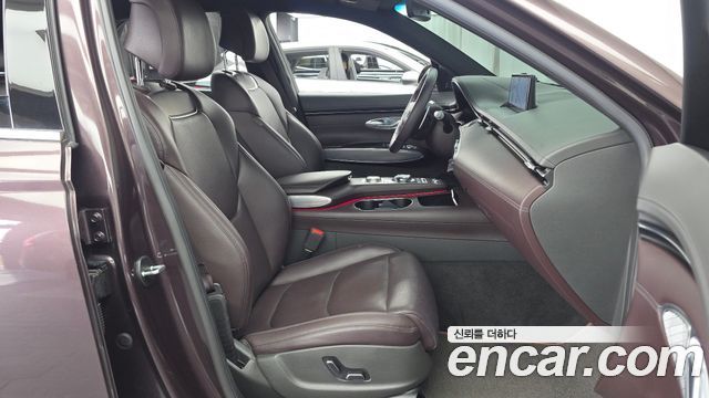 Genesis GV70 2021 — photo 11
