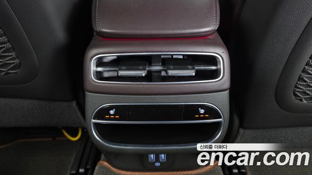 Genesis GV70 2021 — photo 19
