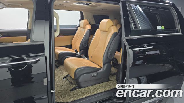 Kia Canival 2021 — photo 11