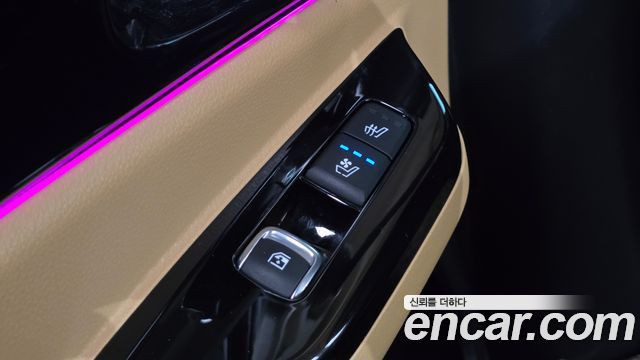 Kia Canival 2021 — photo 20