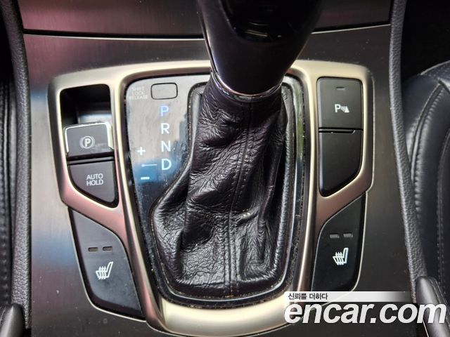Hyundai Grandeur 2015 — photo 9