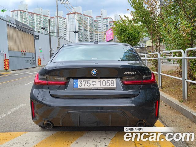 BMW 3-Series 2024 — photo 4
