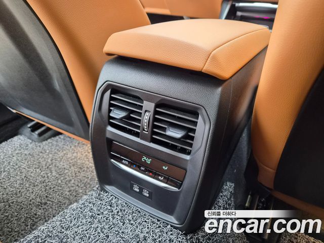 BMW 3-Series 2024 — photo 15