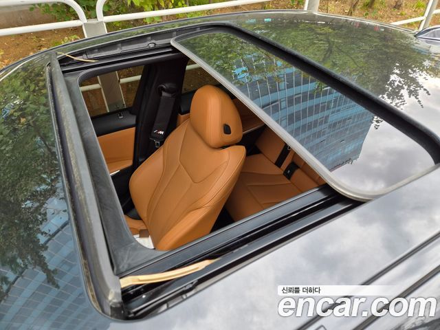 BMW 3-Series 2024 — photo 17