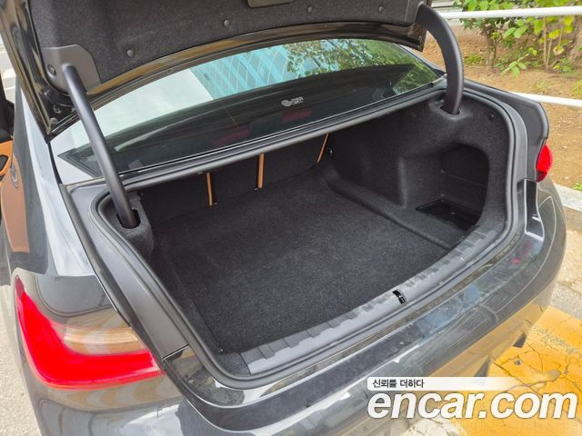 BMW 3-Series 2024 — photo 18