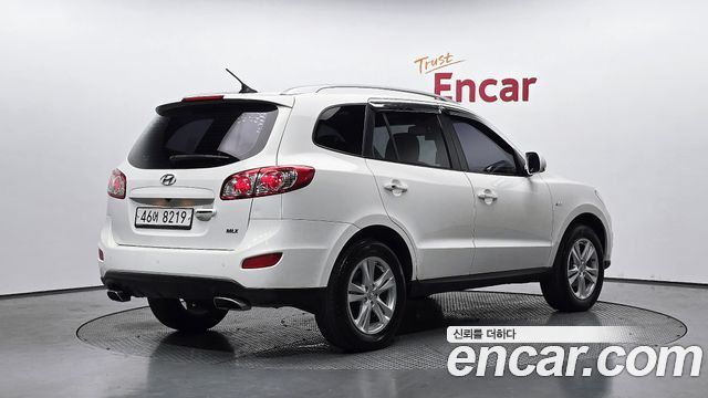 Hyundai Santafe 2011 — photo 2