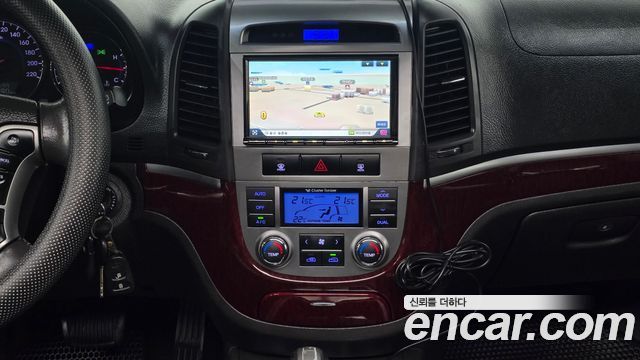 Hyundai Santafe 2011 — photo 22