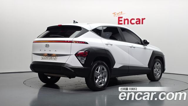 Hyundai Kona 2023 — photo 2