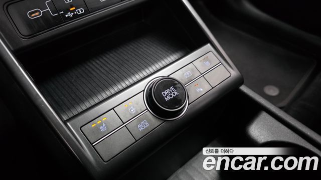 Hyundai Kona 2023 — photo 24