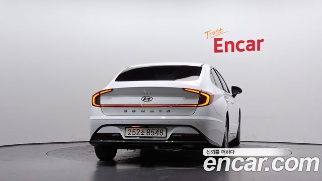 Hyundai Sonata 2022 — photo 4