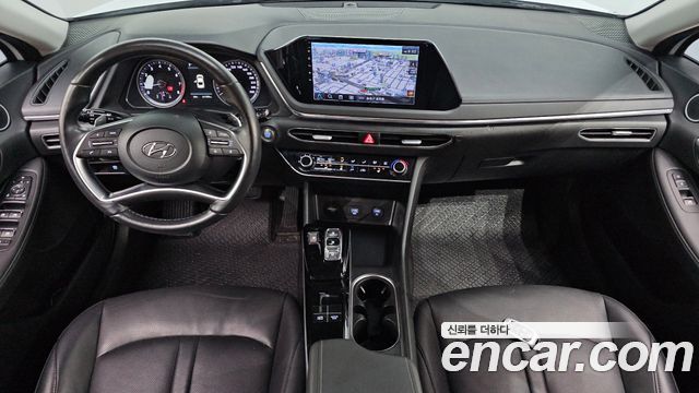 Hyundai Sonata 2022 — photo 10