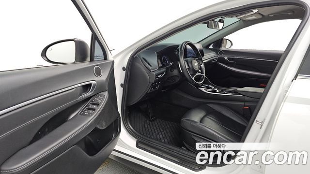 Hyundai Sonata 2022 — photo 13