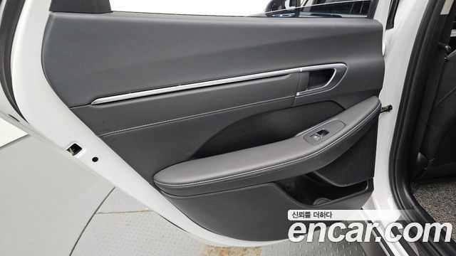 Hyundai Sonata 2022 — photo 15
