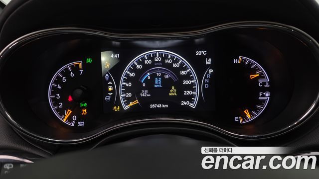 Jeep Cherokee 2020 — photo 11