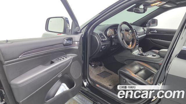Jeep Cherokee 2020 — photo 13
