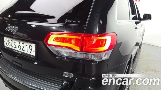 Jeep Cherokee 2020 — photo 9