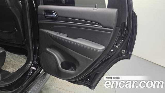 Jeep Cherokee 2020 — photo 15