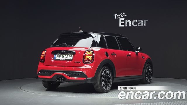 Mini Cooper 2022 — photo 2