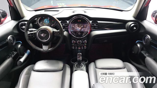 Mini Cooper 2022 — photo 7