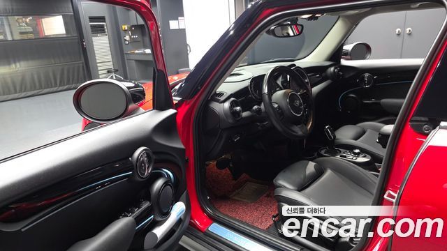 Mini Cooper 2022 — photo 10
