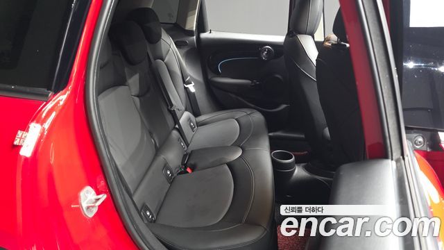 Mini Cooper 2022 — photo 12