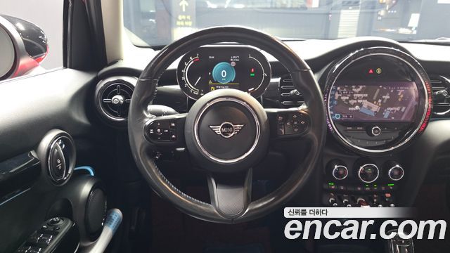 Mini Cooper 2022 — photo 13