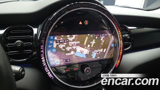 Mini Cooper 2022 — photo 16