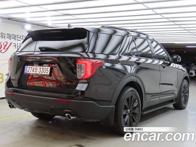 Ford Explorer 2022 — photo 3
