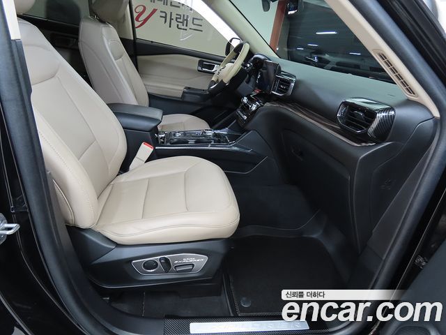Ford Explorer 2022 — photo 7
