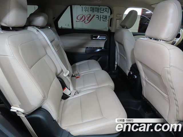 Ford Explorer 2022 — photo 8