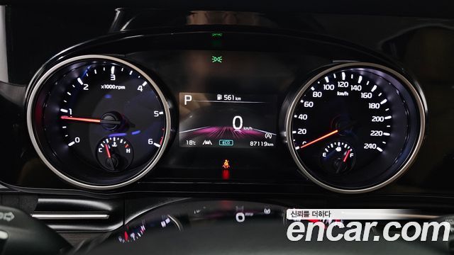 Kia Canival 2023 — photo 11