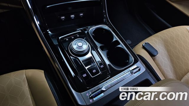 Kia Canival 2023 — photo 12