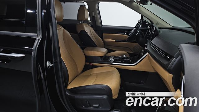 Kia Canival 2023 — photo 13