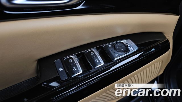 Kia Canival 2023 — photo 22