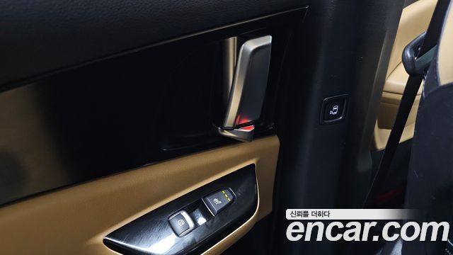 Kia Canival 2023 — photo 24