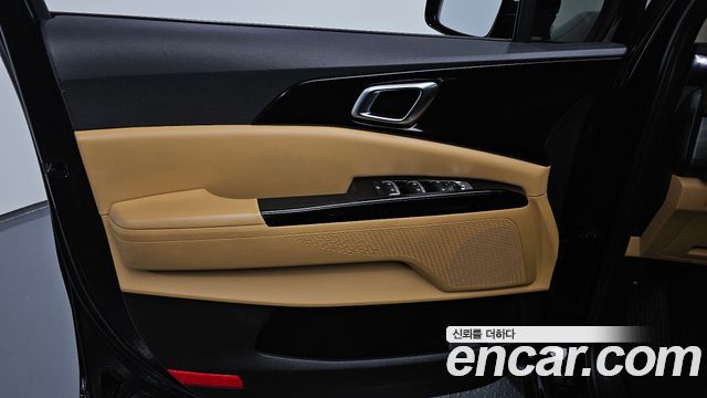 Kia Canival 2023 — photo 14