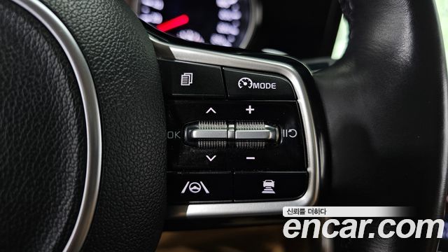 Kia Canival 2023 — photo 27