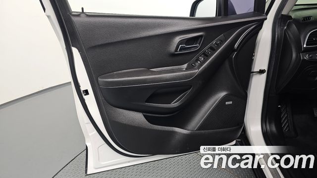 Chevrolet Korea Trax 2017 — photo 14