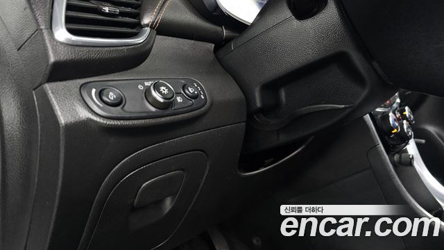 Chevrolet Korea Trax 2017 — photo 27
