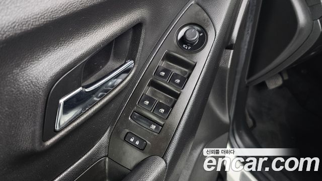 Chevrolet Korea Trax 2017 — photo 28