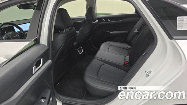 Kia K5 2026 — photo 11