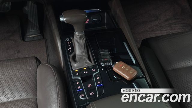 Kia K7 2018 — photo 9