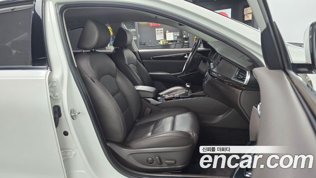 Kia K7 2018 — photo 11