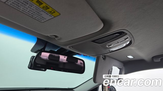 Kia K7 2018 — photo 18